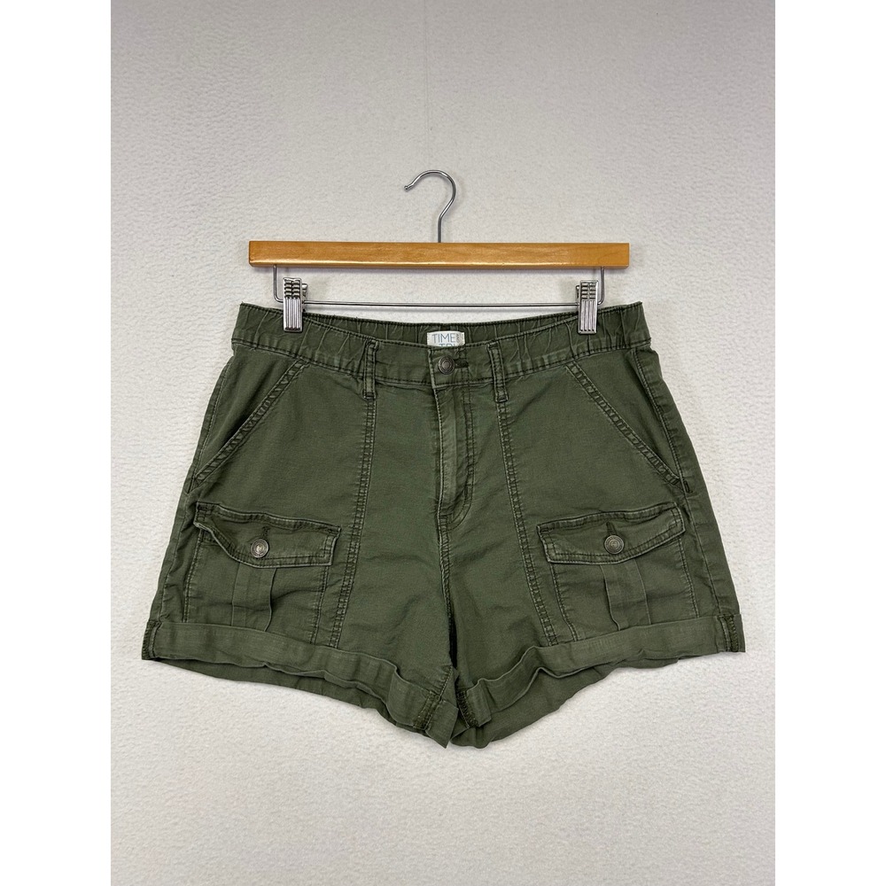 Safari Utility Time and Tru Womens 10 Green Cargo Cuffed Shorts